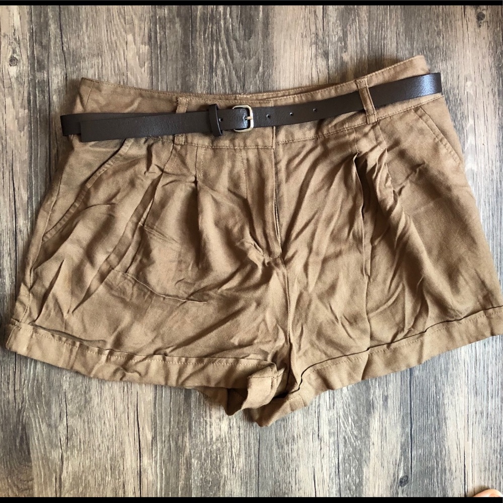 Paper bag shorts with belt, brown, NWT